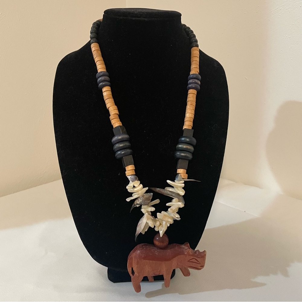 Vintage chunky wood shell wooden necklace rhino rhinoceros pendant